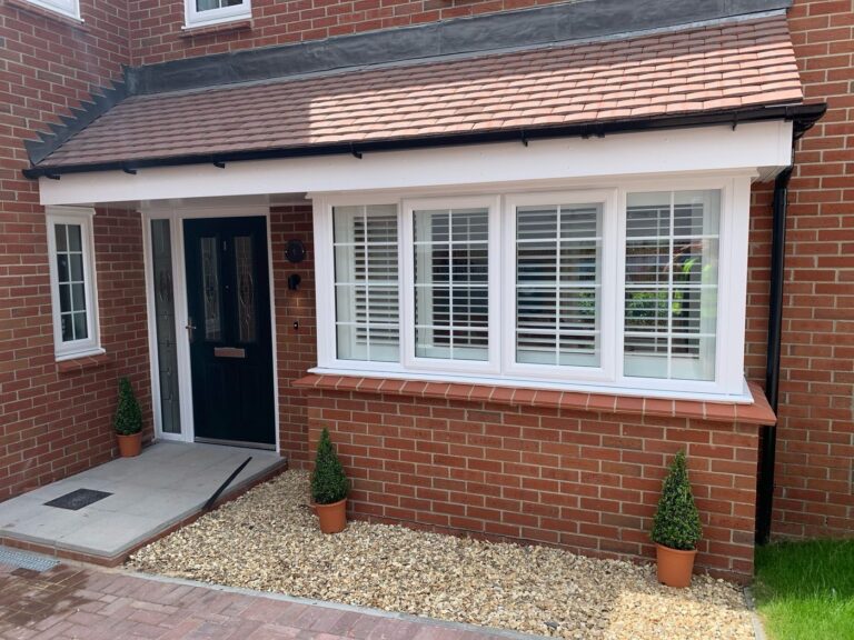 Flush casement windows